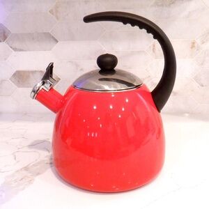 Farberware Red Tea Kettle, 3.0 Quart